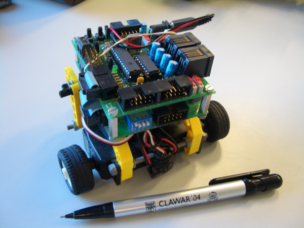 \includegraphics[%scale=0.7]{ps/skytritt-peq.eps}