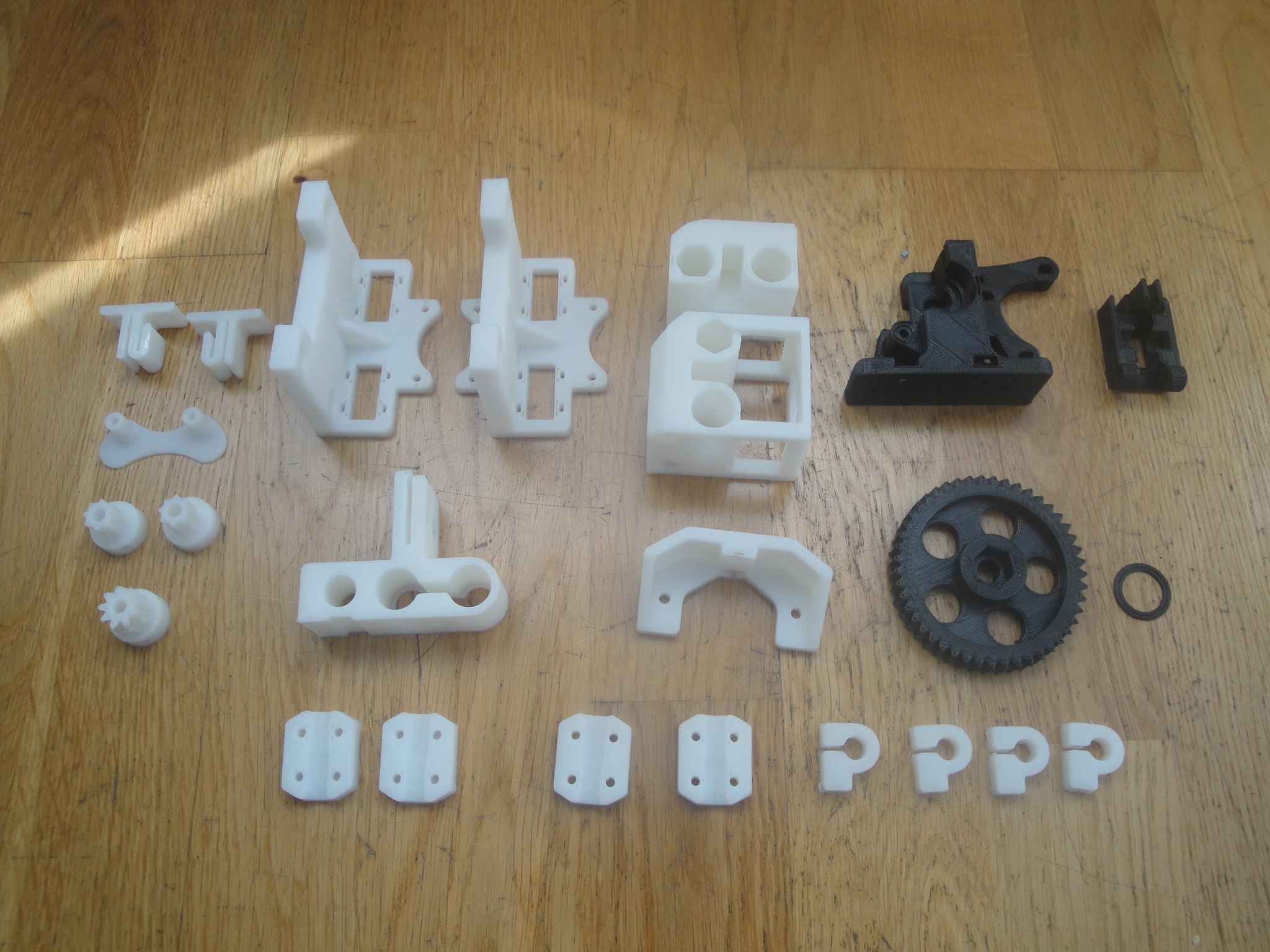 Piezas para R4 (click para ampliar)